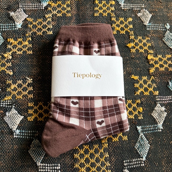 NWT Tiepology socks in Heart Plaid - Picture 1 of 4